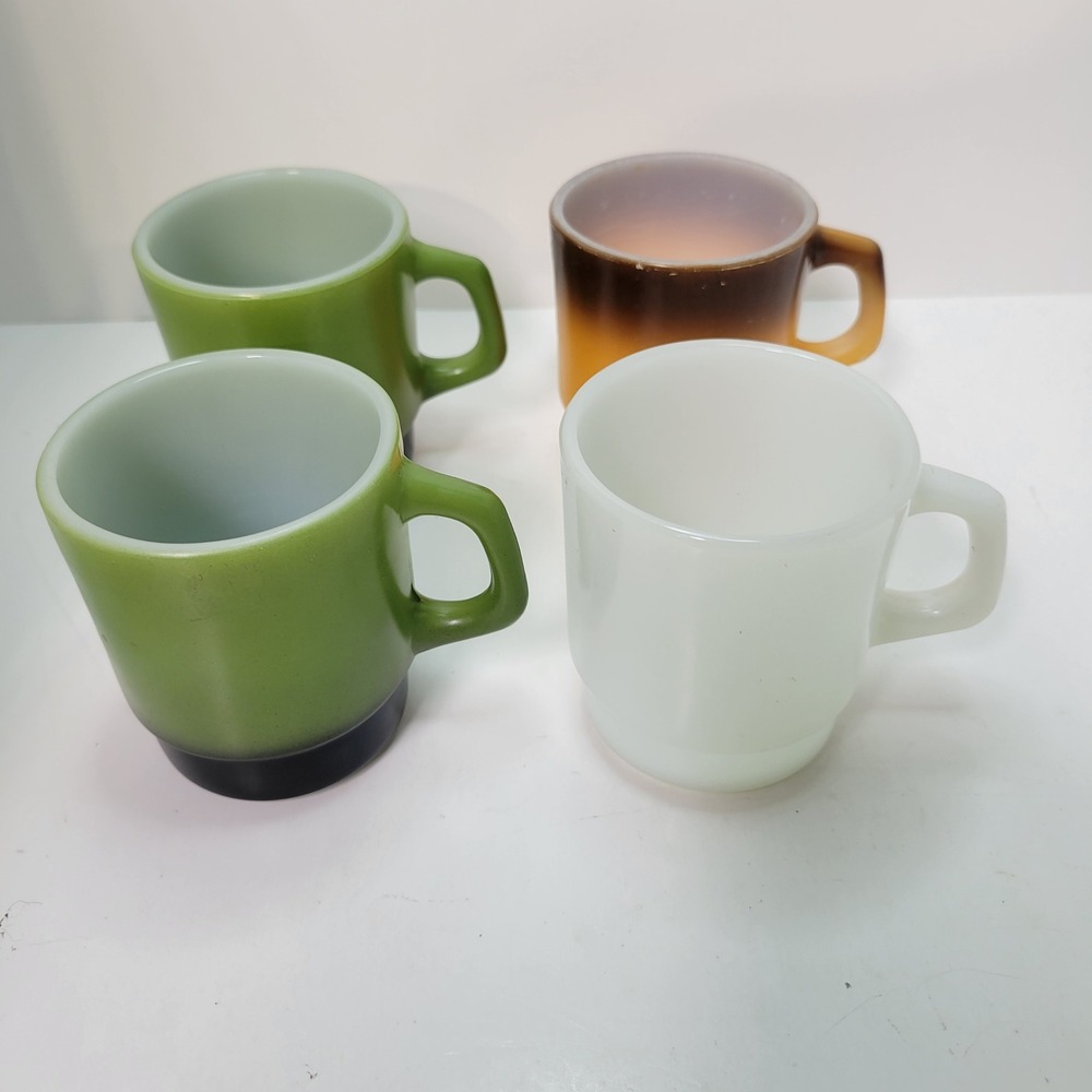Fire‎ King Anchor Hocking Milk Glass Mugs Set of 4 Vintage Coffee Cups